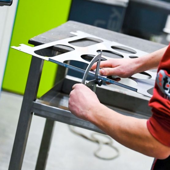 Kanten van plaatmateriaal